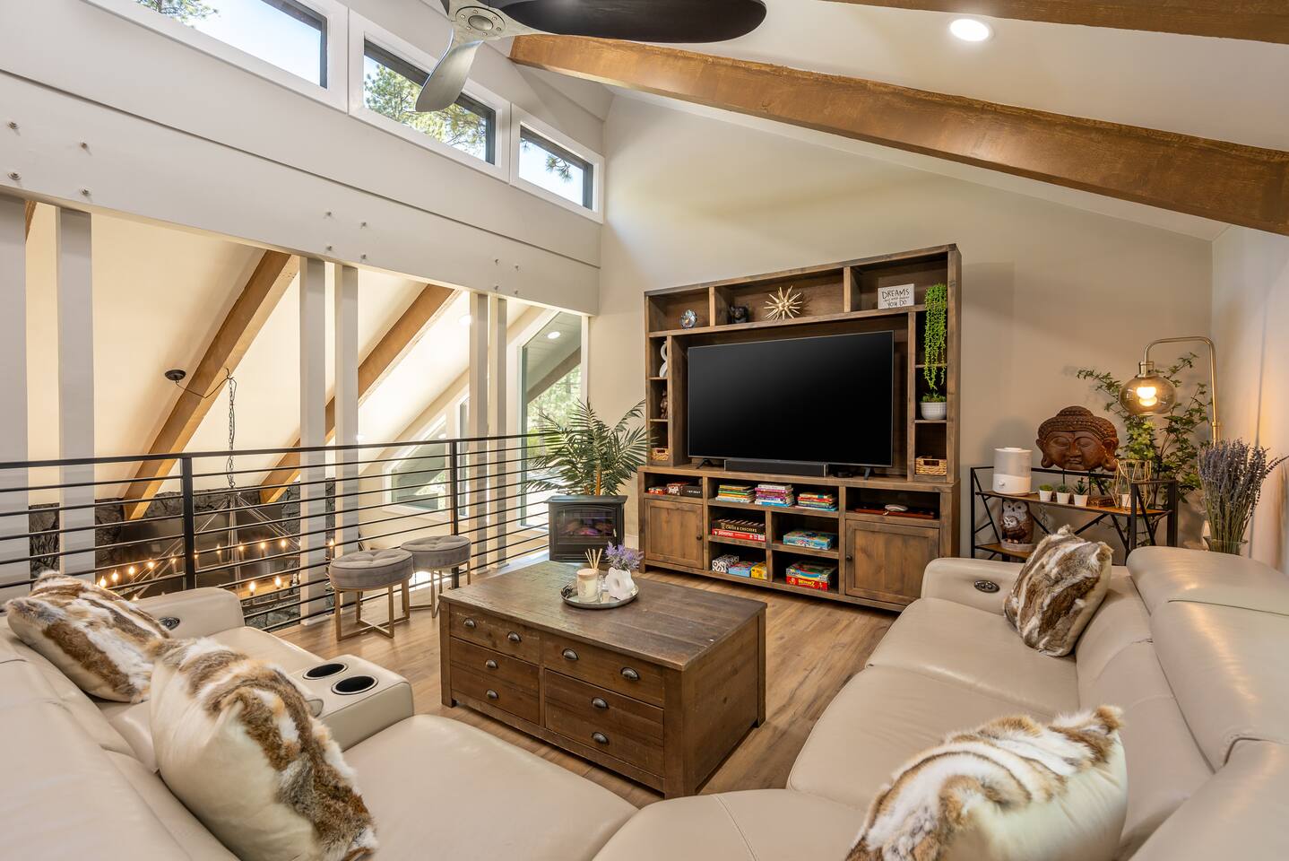 Maverick's Peak, Game Room, Spa, 5 Bed 5 Bath Pet!