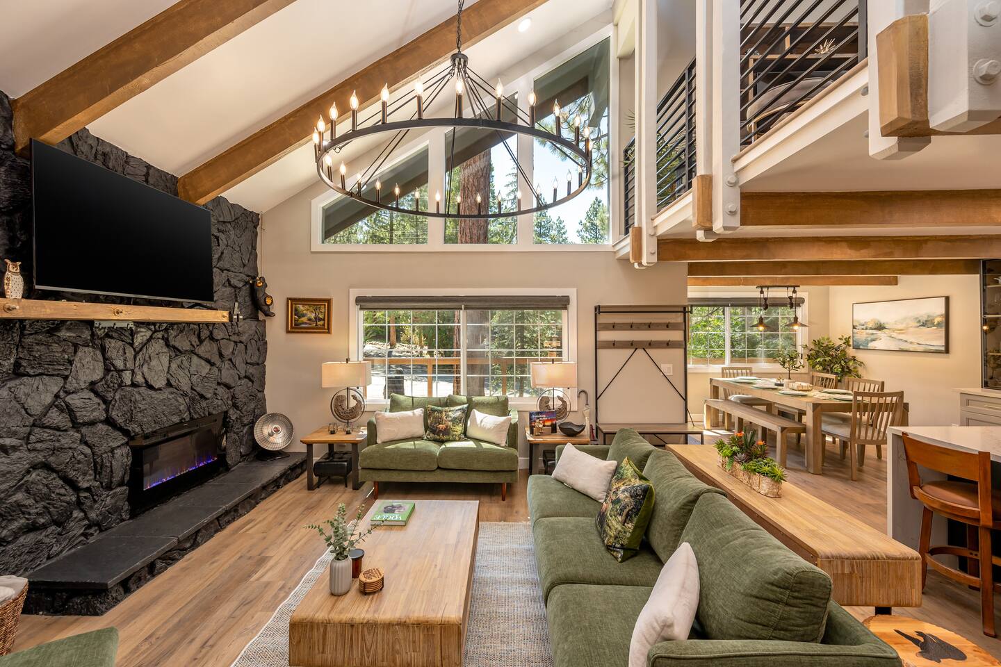 Maverick's Peak, Game Room, Spa, 5 Bed 5 Bath Pet!