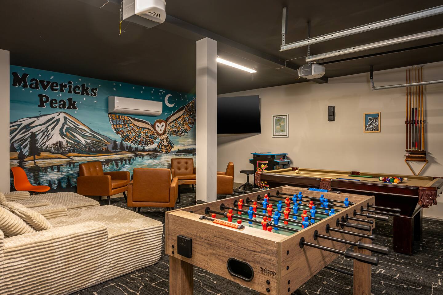 Maverick's Peak, Game Room, Spa, 5 Bed 5 Bath Pet!