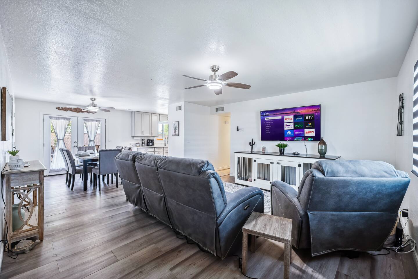 EV Charger! Walk To Rotary Park! | 3bd | Sleeps 8