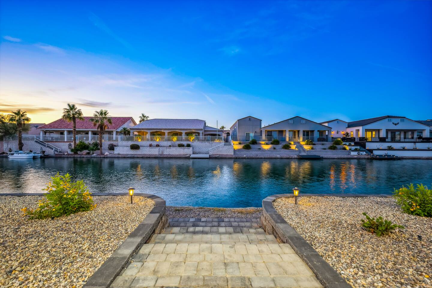 Lakeside Luxury | 4bd | Heated Pool + Pickleball