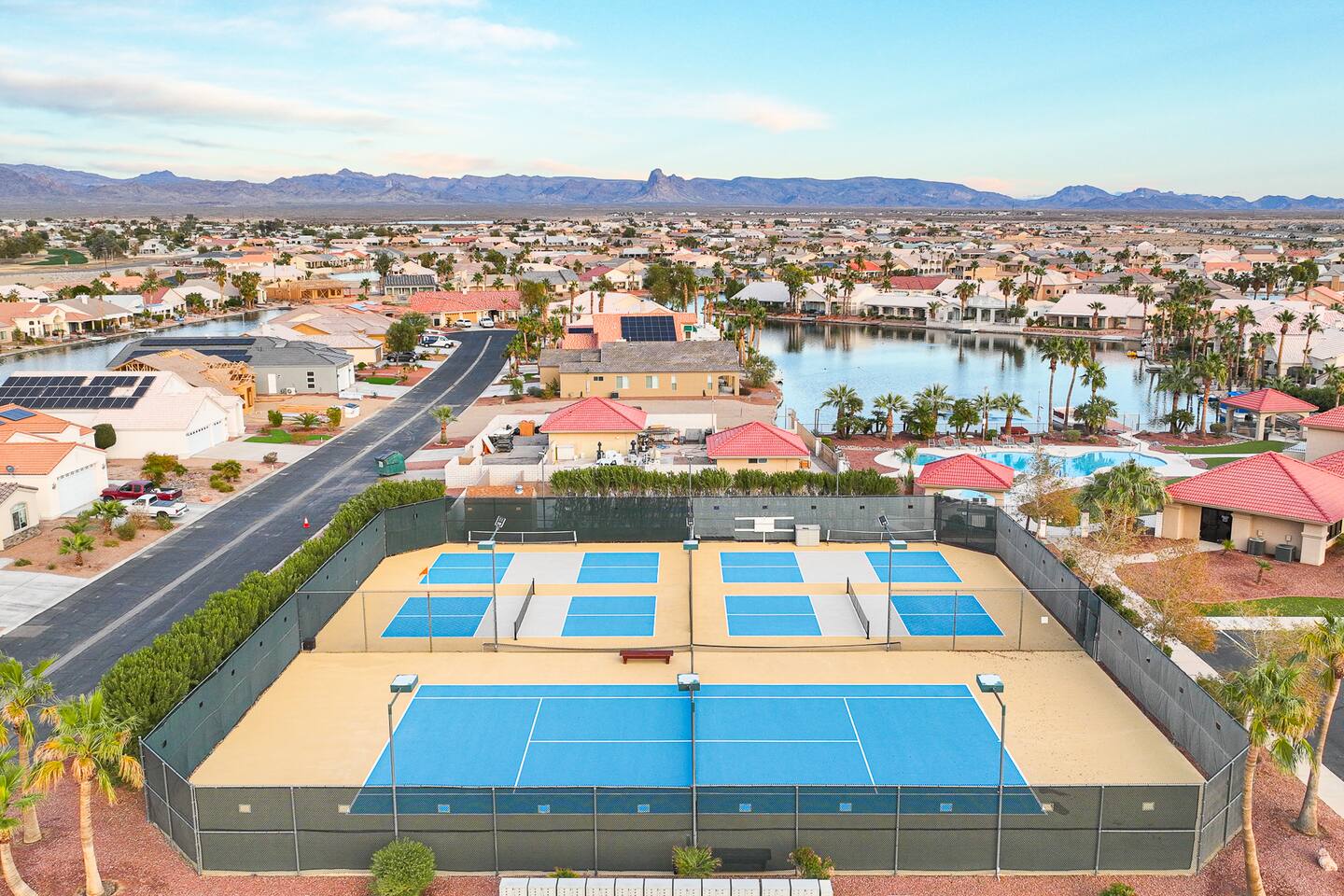 Lakeside Luxury | 4bd | Heated Pool + Pickleball