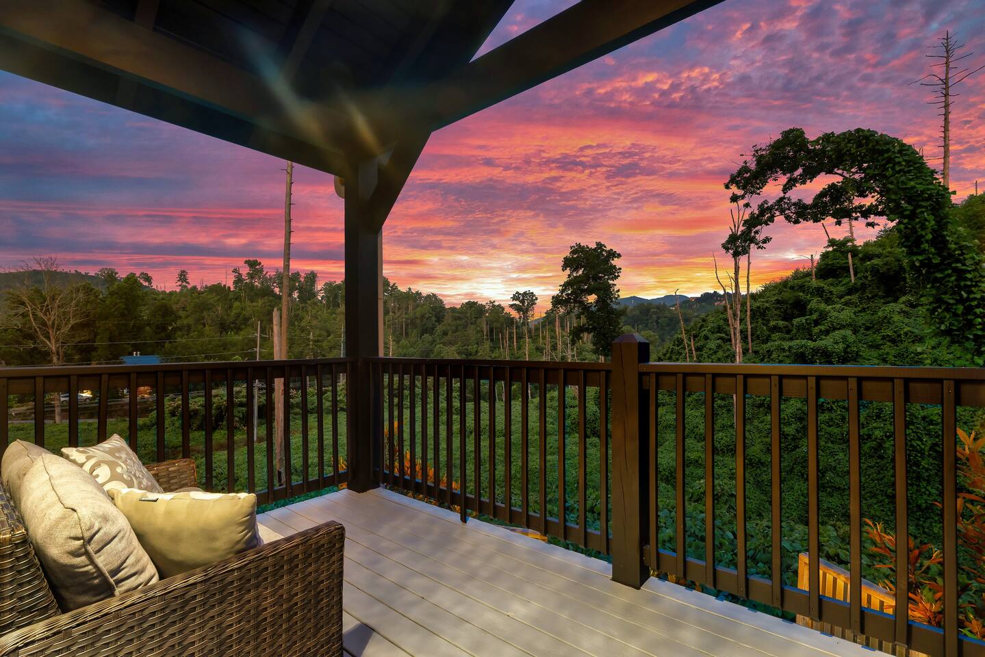 Lazy Bear Escape — Gatlinburg, TN — vacation rental