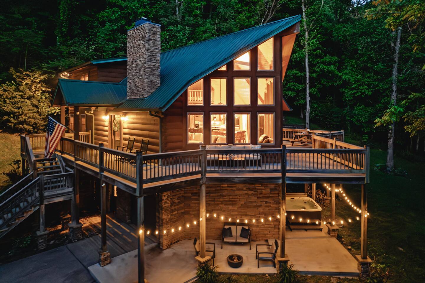 Center Hill Lake Cabin w/ Lake Access & Hot Tub — Smithville — vacation rental
