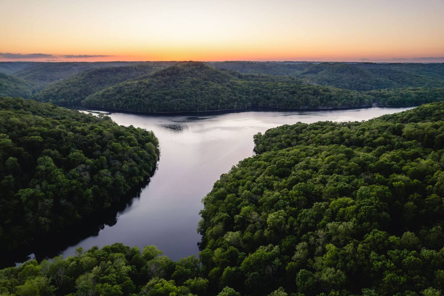 Center Hill Lake Cabin w/ Lake Access & Hot Tub