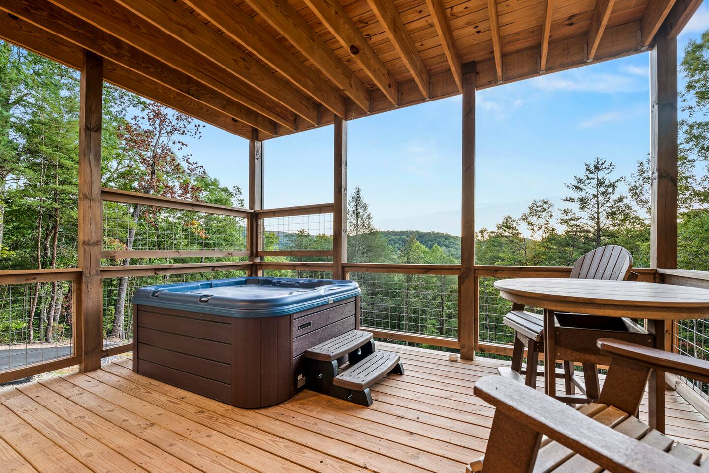 2 Cabins - Indoor Pool, Hot Tub, Wi-fi - Sleeps 24