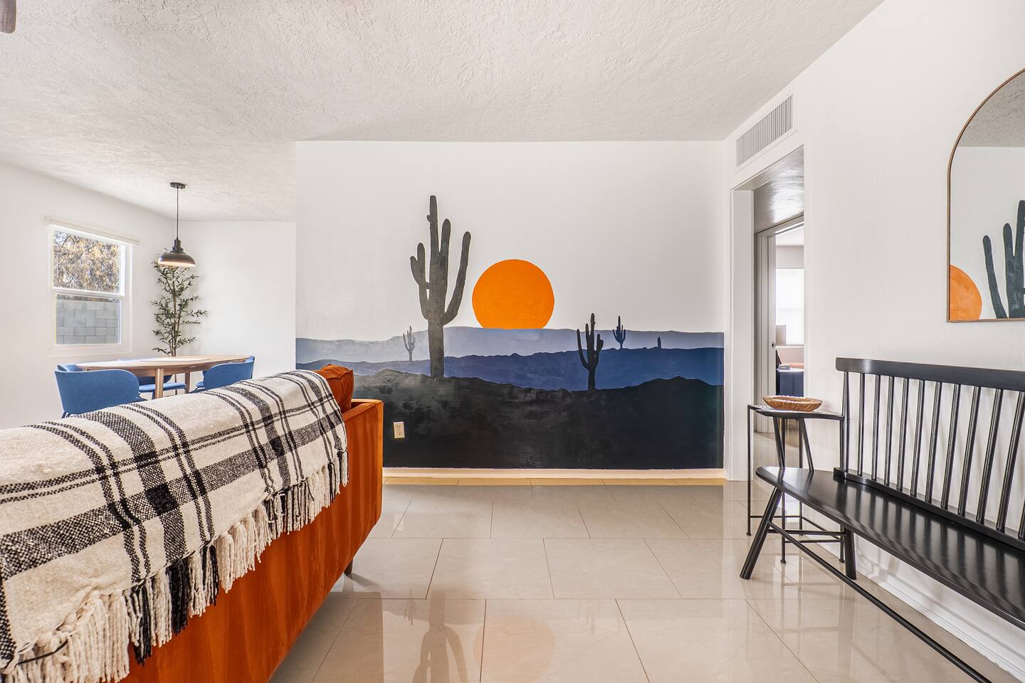 The Boho Retreat- Close to PHX, OldTown, FastWiFi!