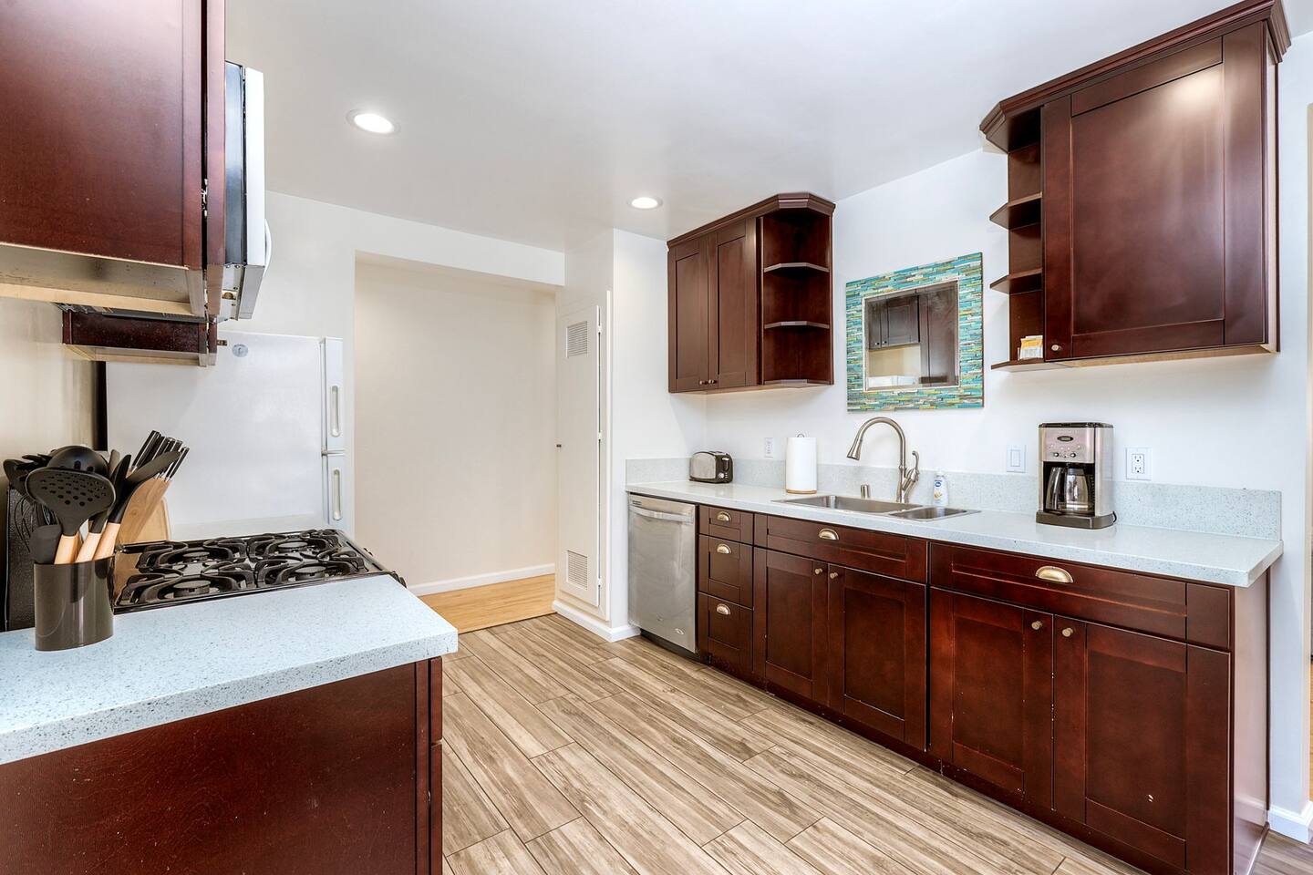 Walkable Hillcrest 2BR • Eat, Explore, Relax