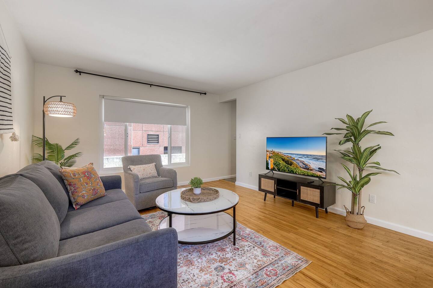 Walkable Hillcrest 2BR • Eat, Explore, Relax