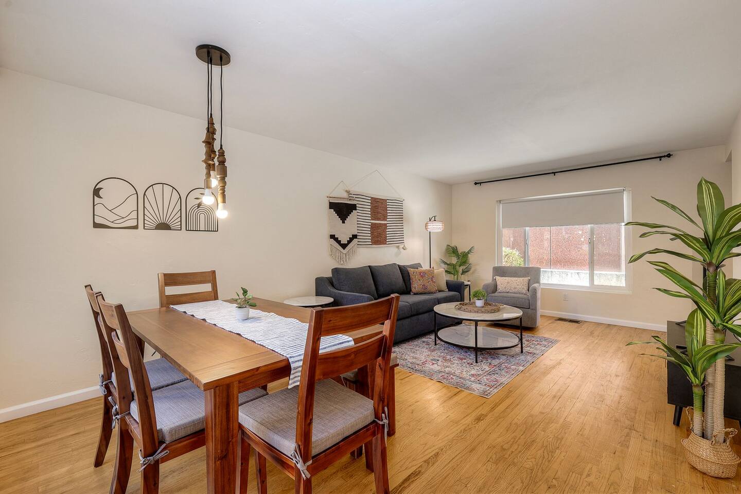 Walkable Hillcrest 2BR • Eat, Explore, Relax