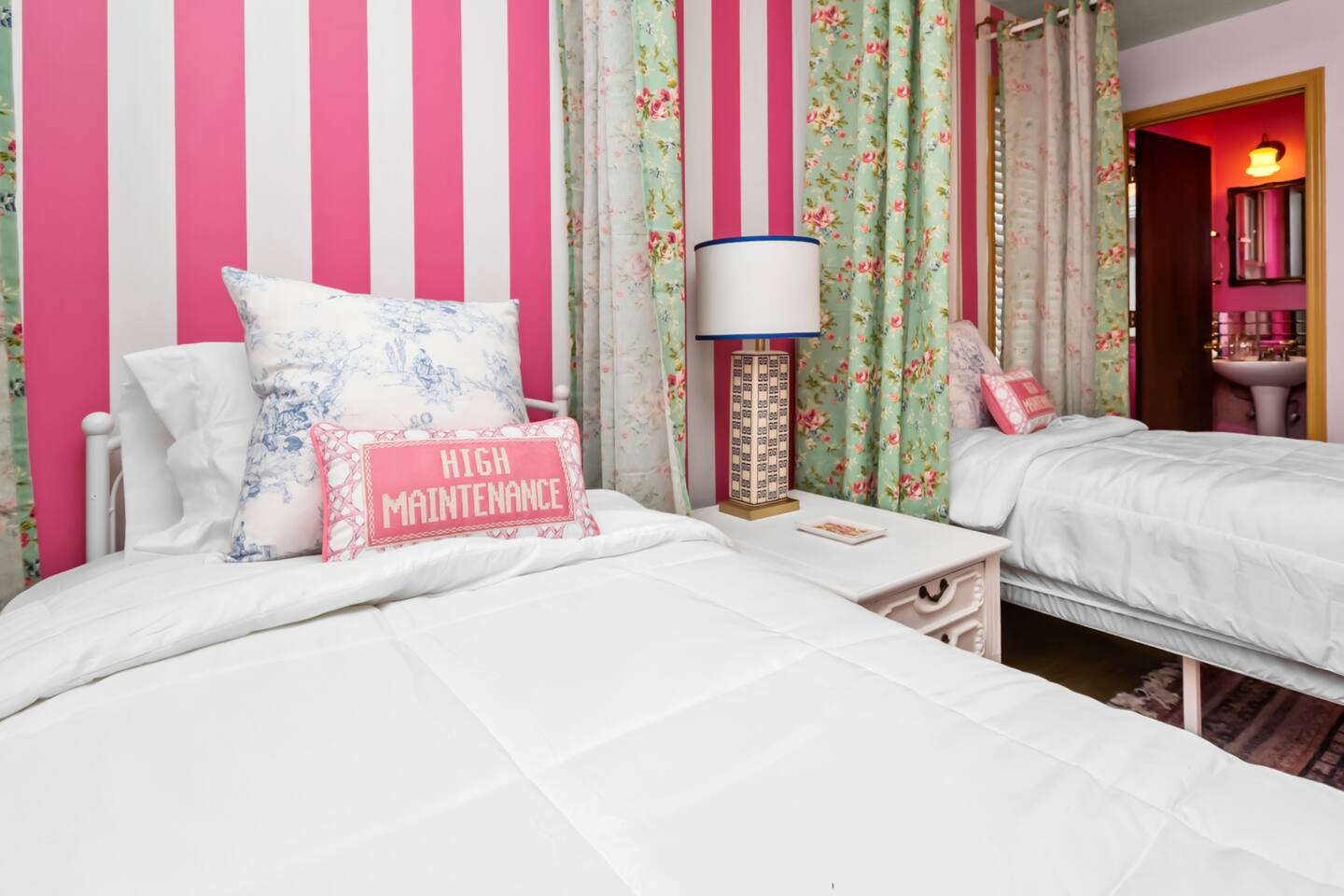 The Pink Limozeen