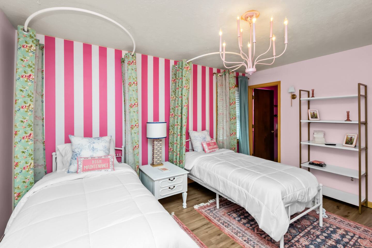 The Pink Limozeen