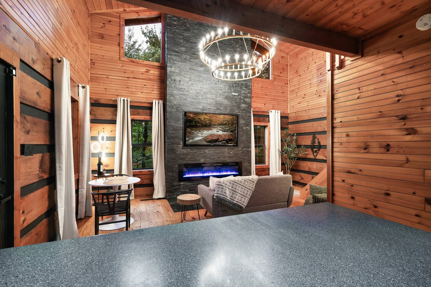 Sweetheart Escape — Sevierville, TN — vacation rental