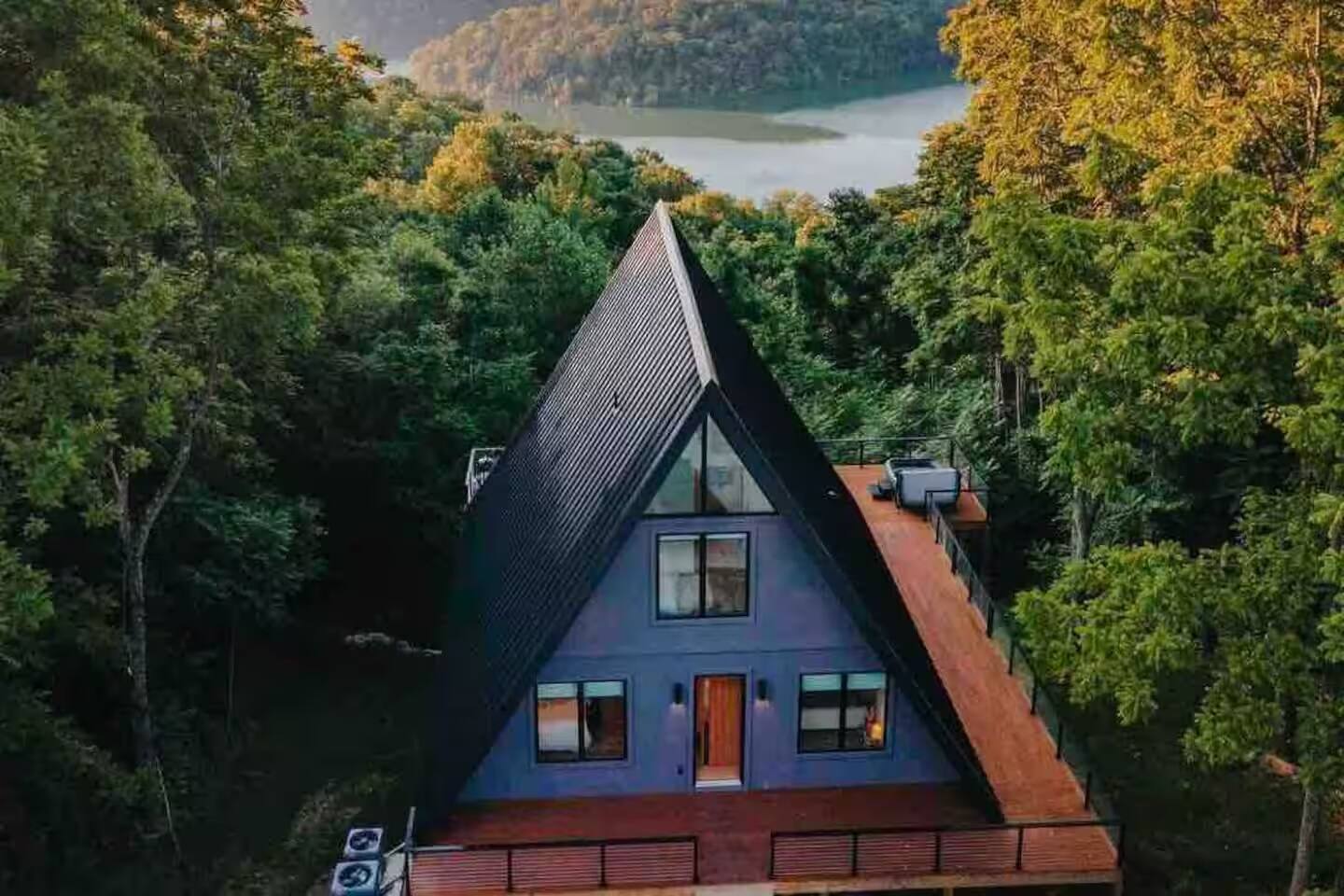 Center Hill Lake A-Frame w/ Lake View & Hot Tub — Smithville — vacation rental