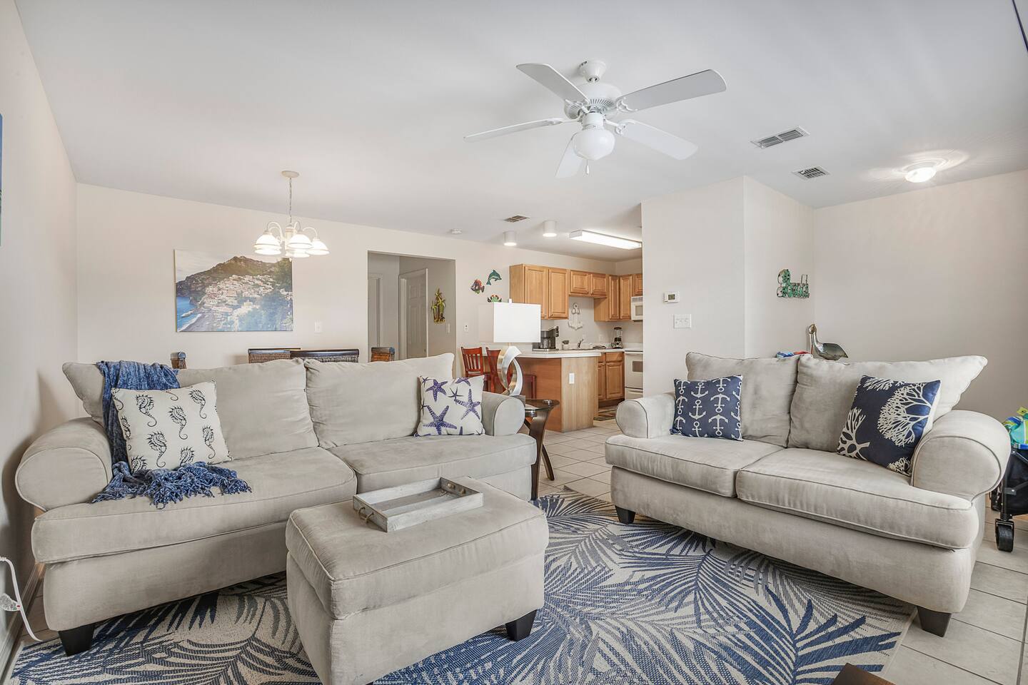 Alabama Sands, Sleeps 6, Pool, 4min walk to beach!