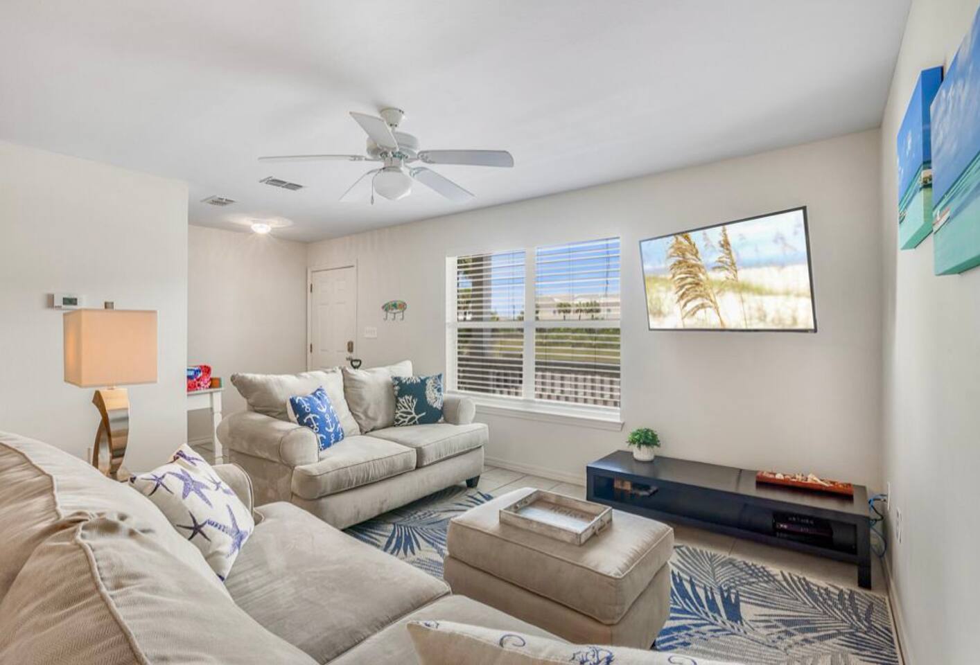 Alabama Sands, Sleeps 6, Pool, 4min walk to beach!
