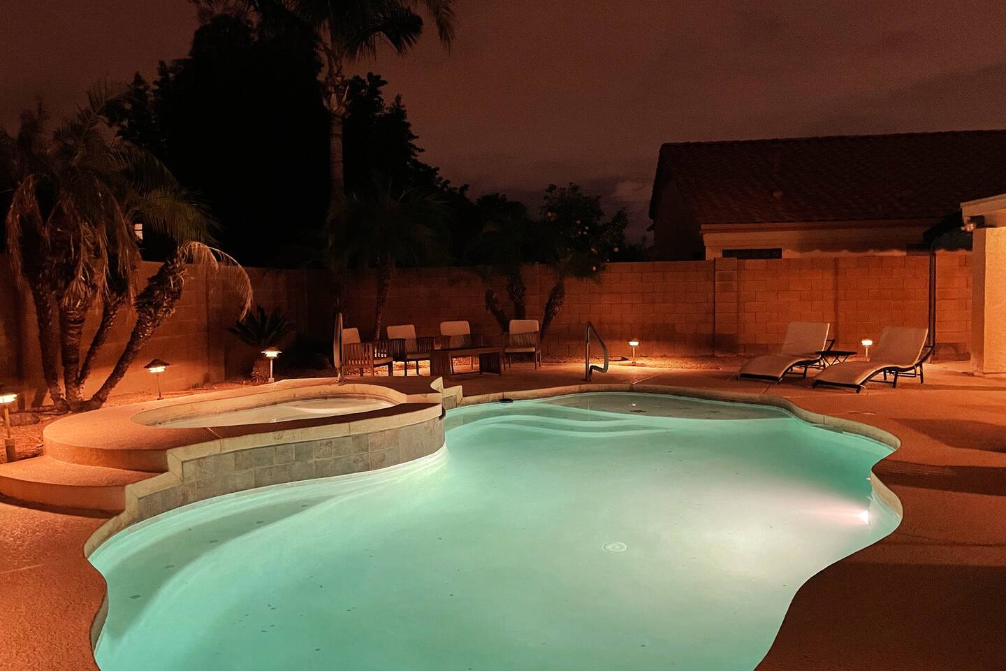 4BR AZ Oasis | Heated Pool + EV