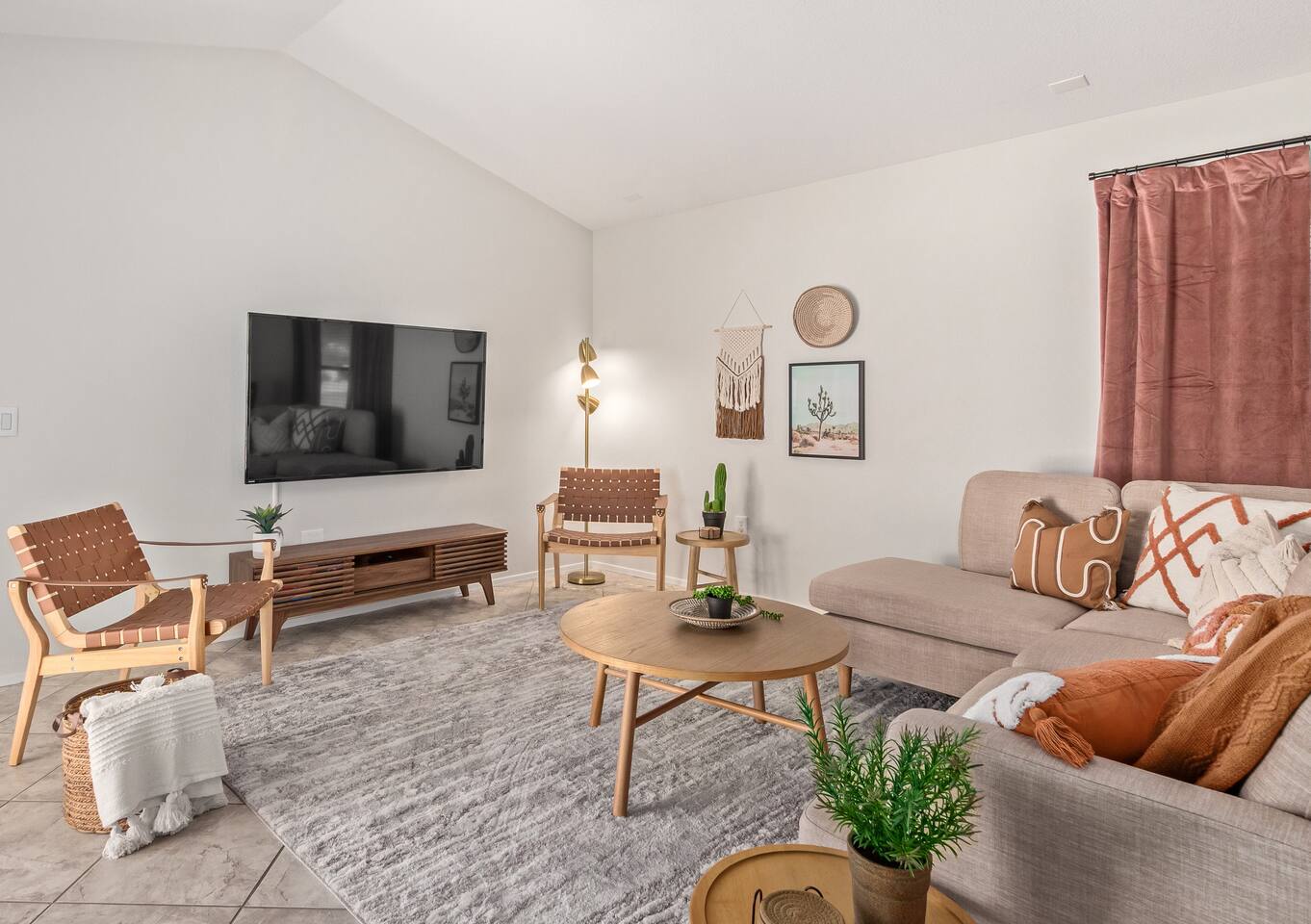 4BR - Heated Pool, Golf, EV and Games