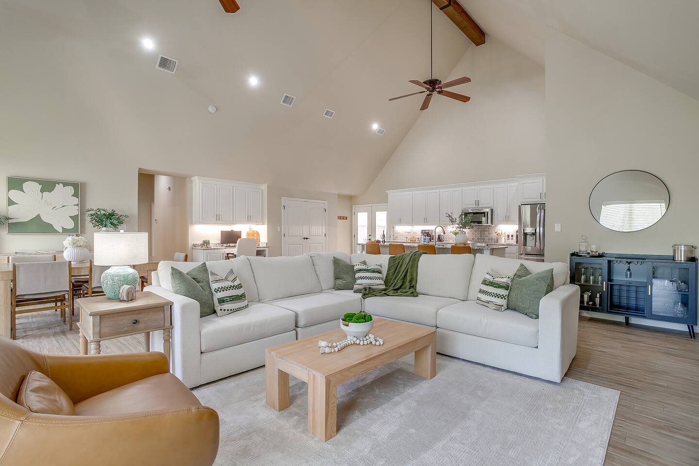 Granbury Lakehouse | Hot Tub, Fire Pit, Dock — Granbury — vacation rental