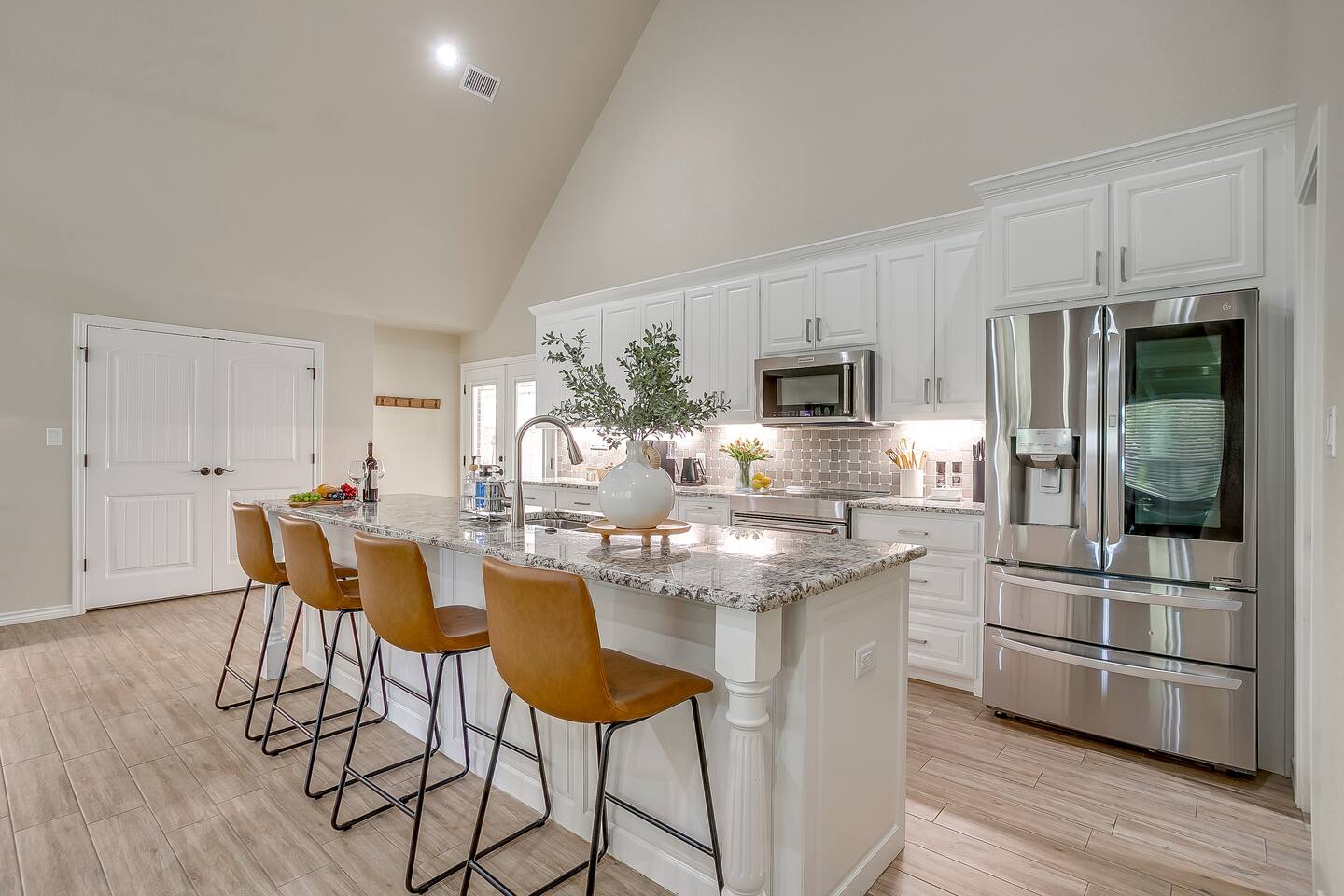 Granbury Lakehouse | Hot Tub, Fire Pit, Dock