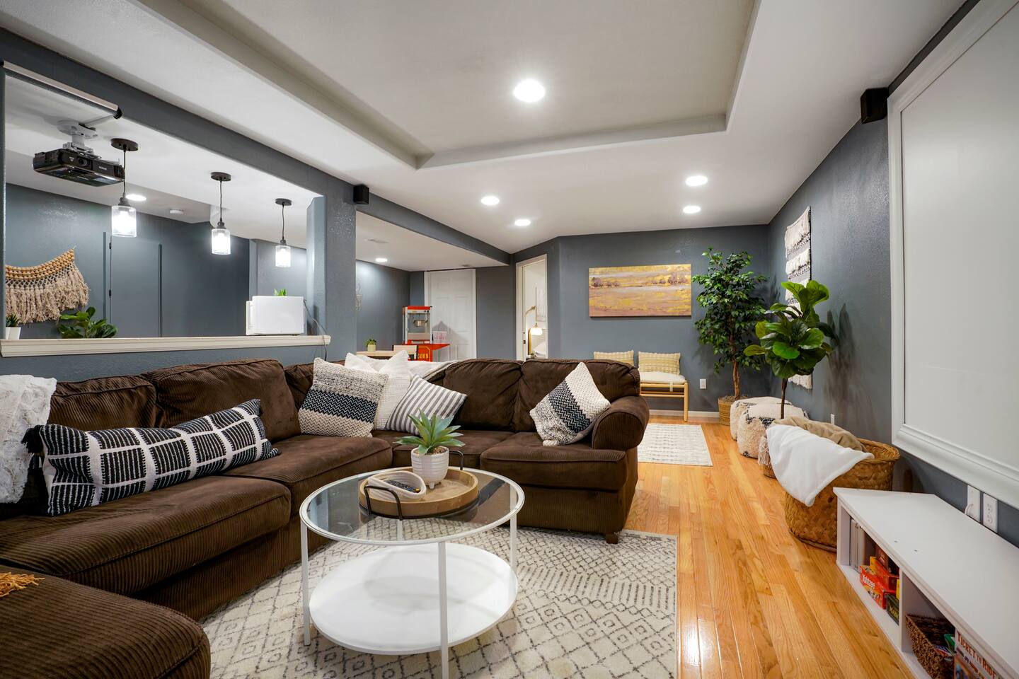Private Guest Suite w/ Projector & Surround Sound!