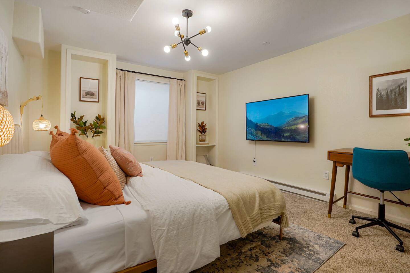 Private Guest Suite w/ Projector & Surround Sound! — Aurora, CO — vacation rental