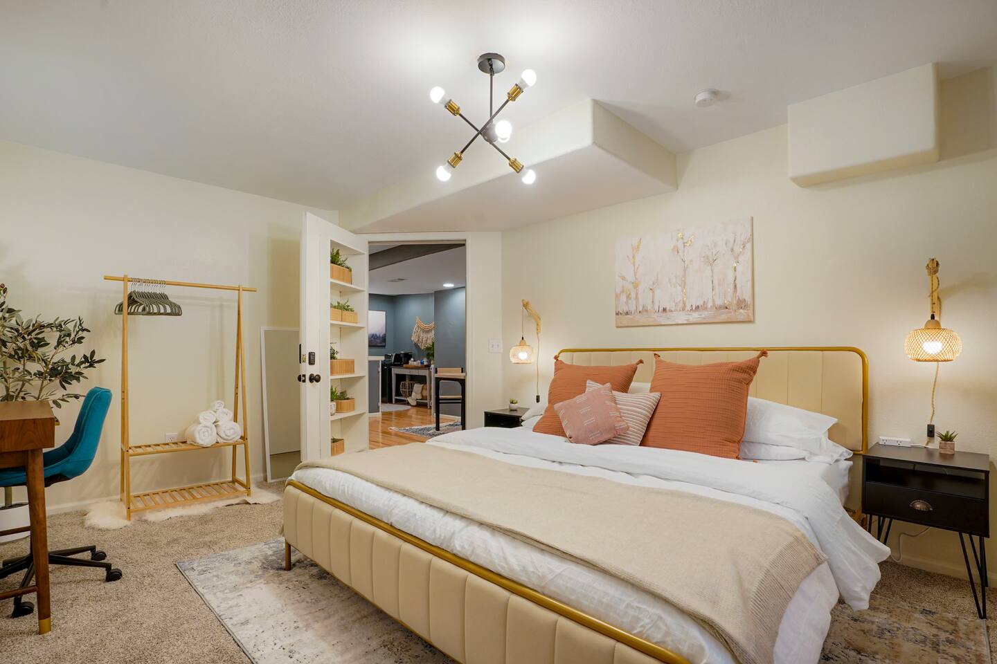 Private Guest Suite w/ Projector & Surround Sound!