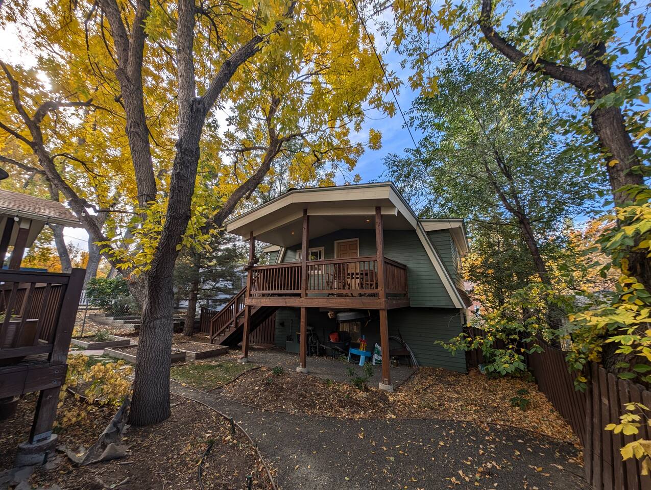 Golden Getaway w/EV Charger - 14 min to Red Rocks!