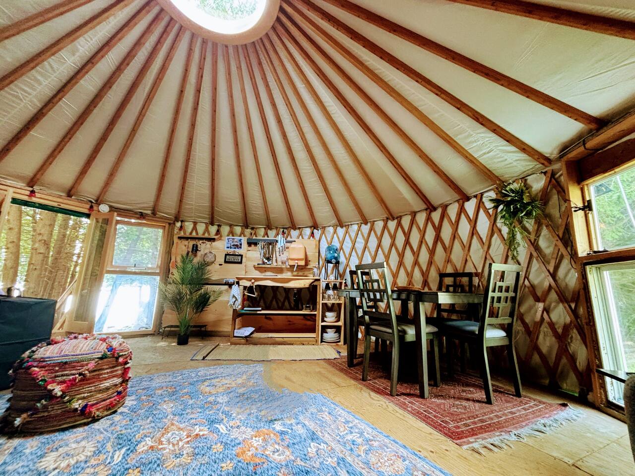 Yurt-Glamp Waterfront CedarGrove — Mar — vacation rental