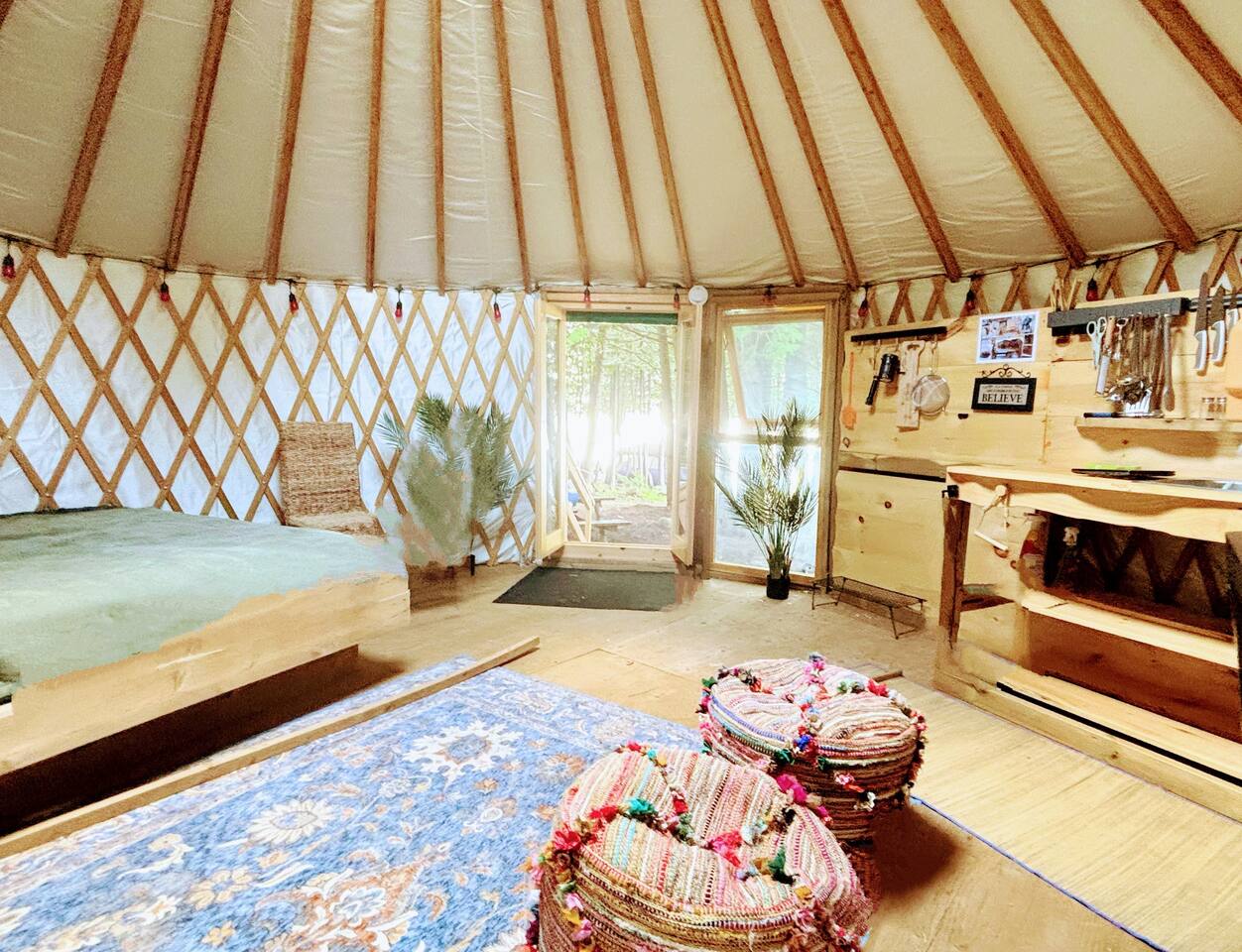 Yurt-Glamp Waterfront CedarGrove