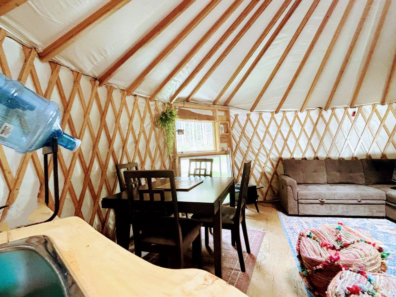 Yurt-Glamp Waterfront CedarGrove