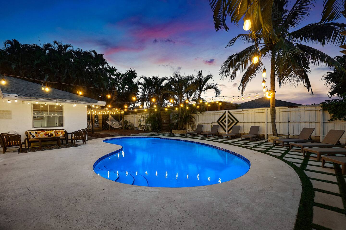 OutdoorParadise: Heated Pool•Hammocks•MiniGolf