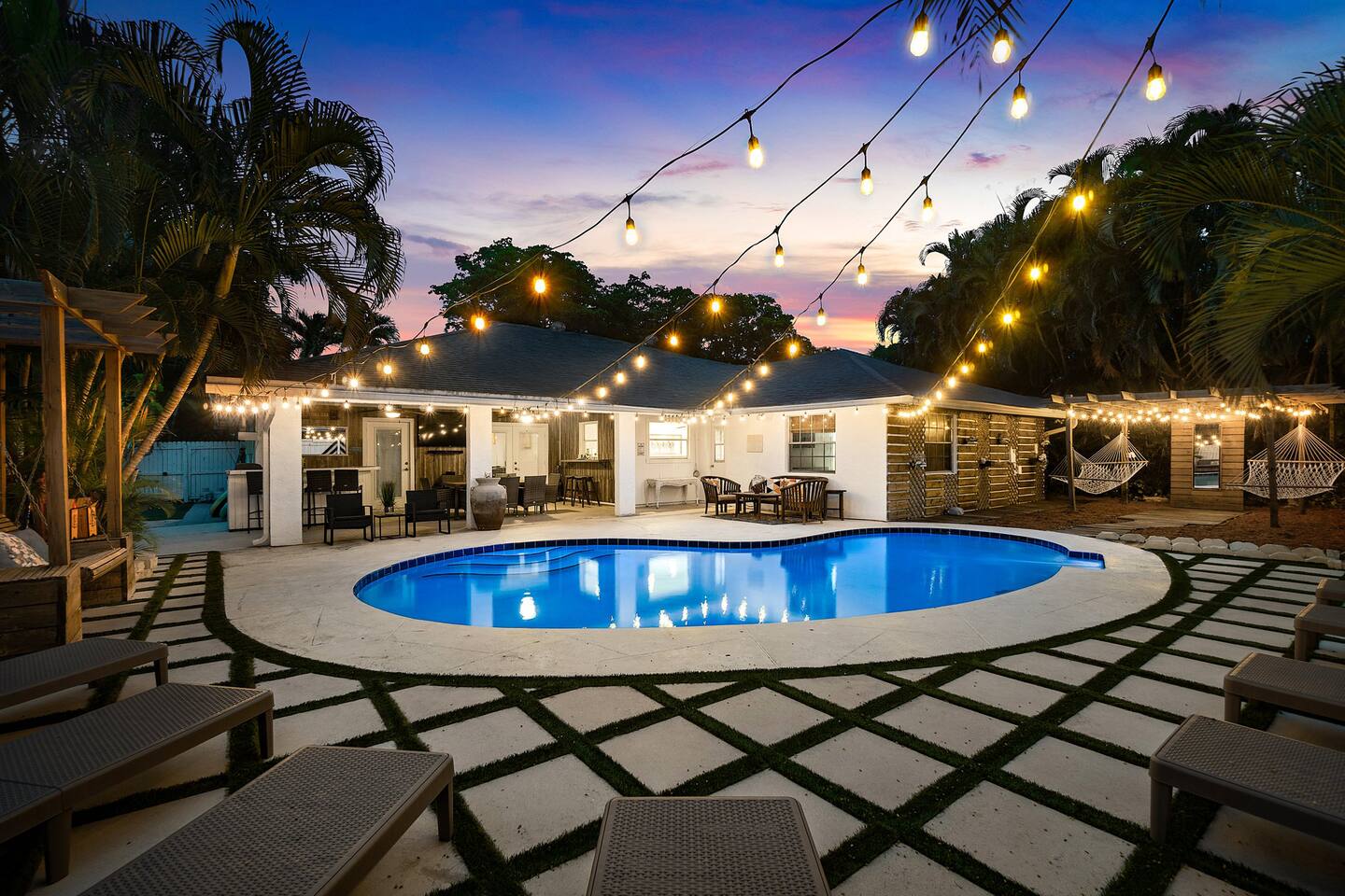 OutdoorParadise: Heated Pool•Hammocks•MiniGolf — West Palm Beach — vacation rental