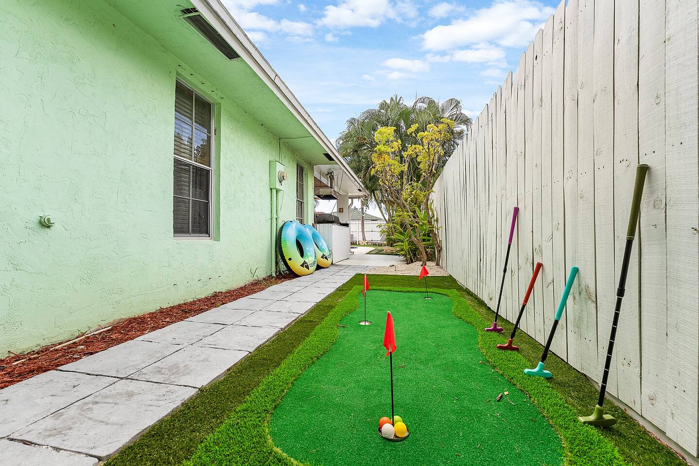 OutdoorParadise: Heated Pool•Hammocks•MiniGolf