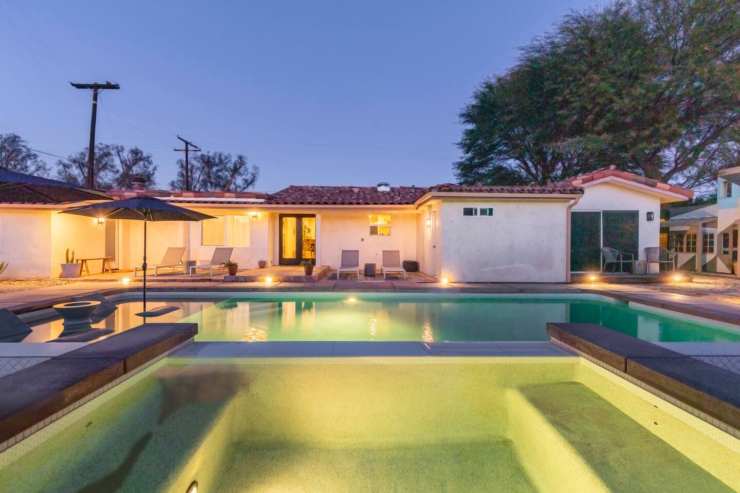 Spanish Boho Retreat, 4br 3ba Large Pool/Spa