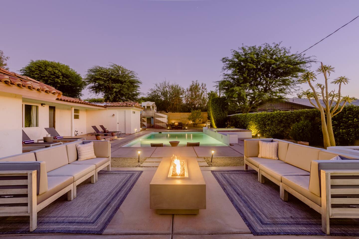 Spanish Boho Retreat, 4br 3ba Large Pool/Spa