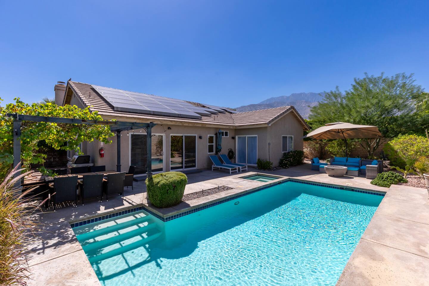 Paradise Springs-4br home 5 minutes to downtown PS