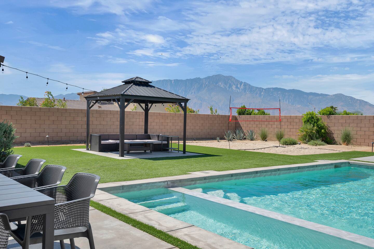 Vista Springs, Pool/8 person Spa Jr Volleyball Ct