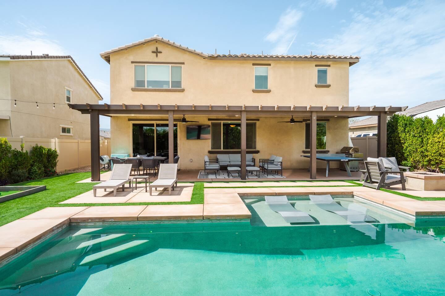 Paseo Palms, Modern 6br home 5min to Polo Grounds