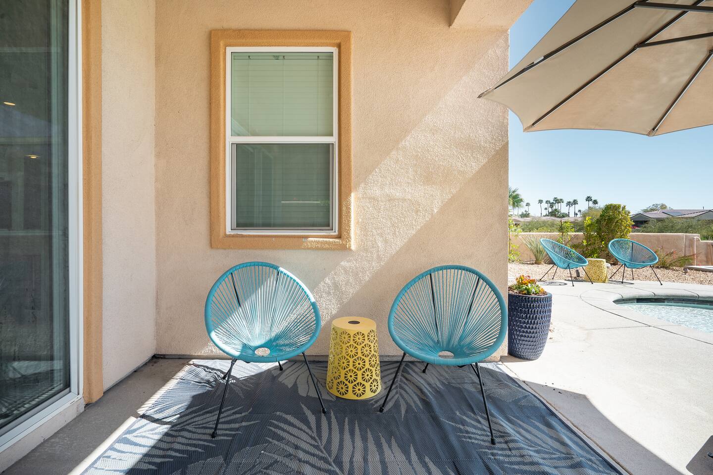 Chimayo Villa, Poolside Mtn Views close to PS