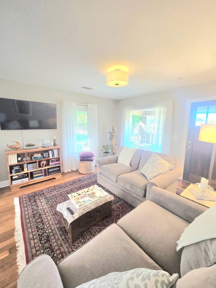 Stroll Inn~Central Locale! — Ashland — vacation rental