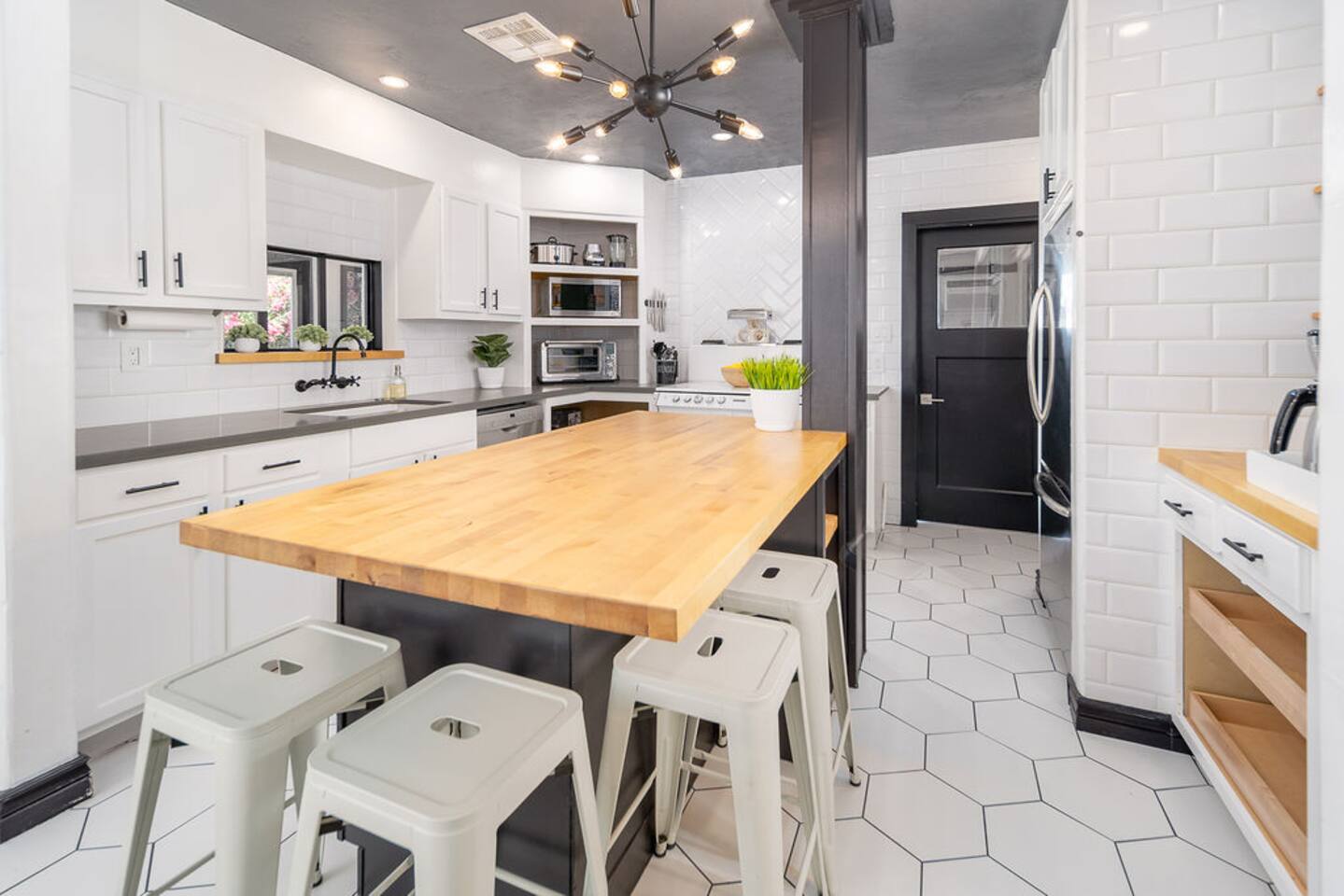 *NEW* Palm Haven Central Phoenix Getaway