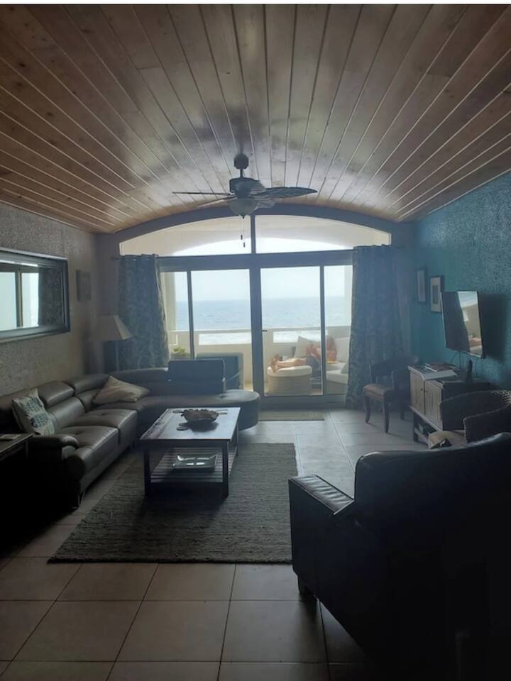 A Quiet retreat by the Sea