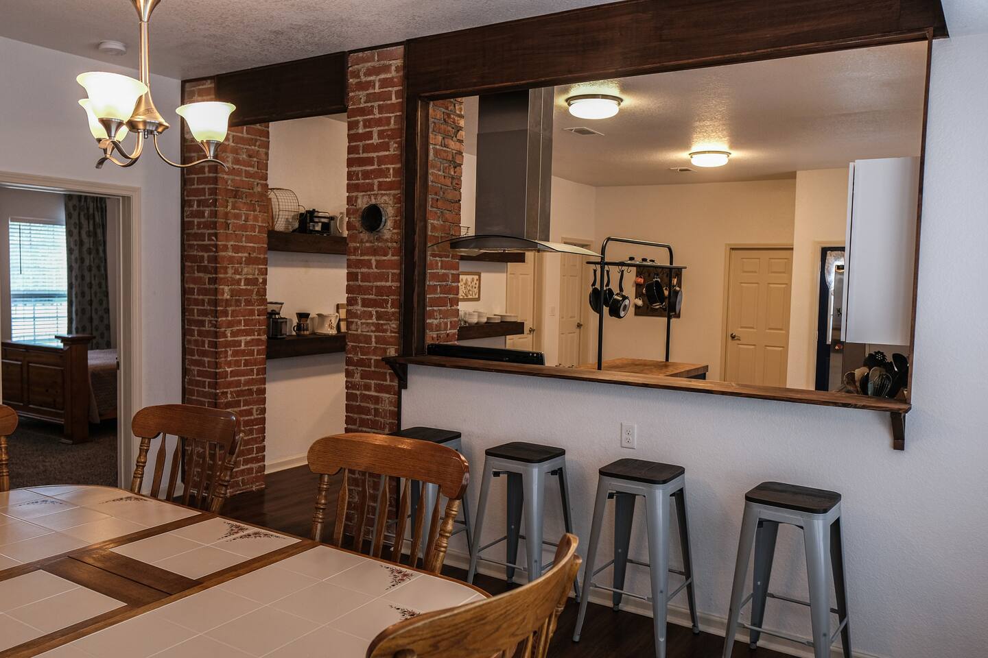 Blissful Charm 3-bedroom house in charming DT Waco