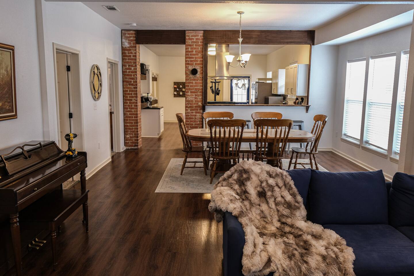 Blissful Charm 3-bedroom house in charming DT Waco