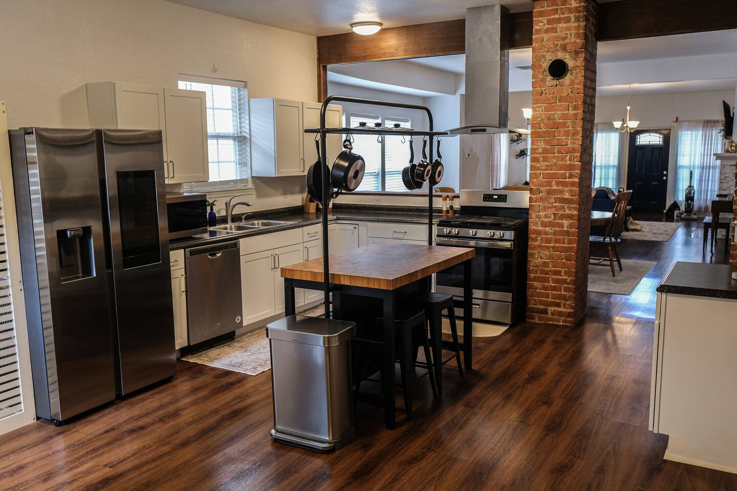 Blissful Charm 3-bedroom house in charming DT Waco — Waco — vacation rental