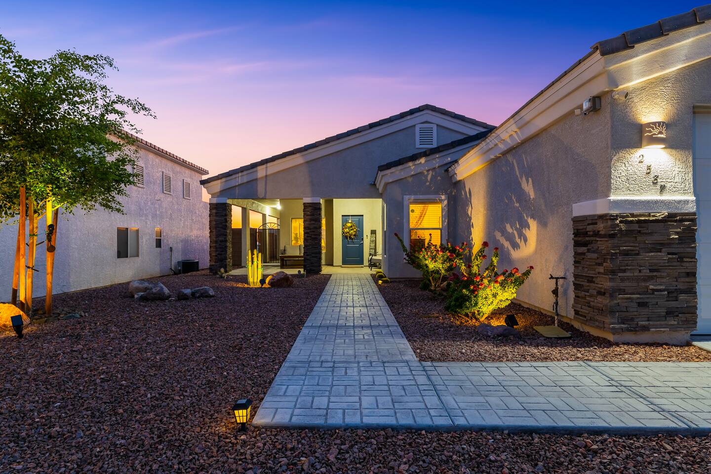 Amazing Sunset Views | Pool | 3bd | BBQ | Sleeps 7