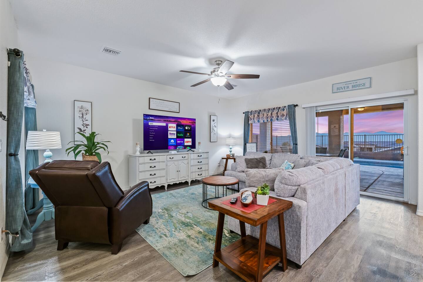Amazing Sunset Views | Pool | 3bd | BBQ | Sleeps 7