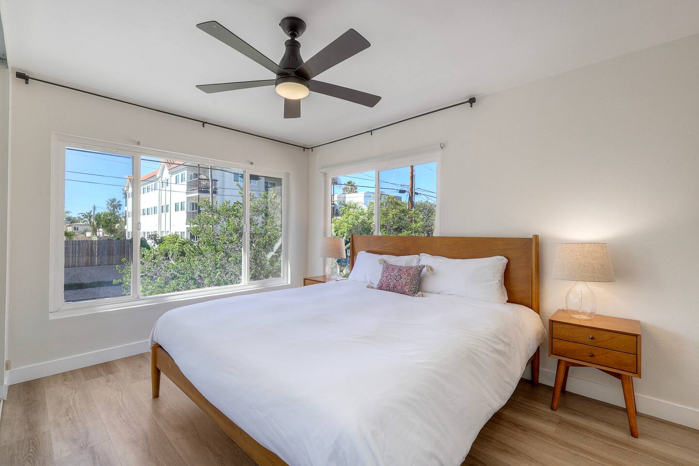 Heart of Hillcrest 4BR