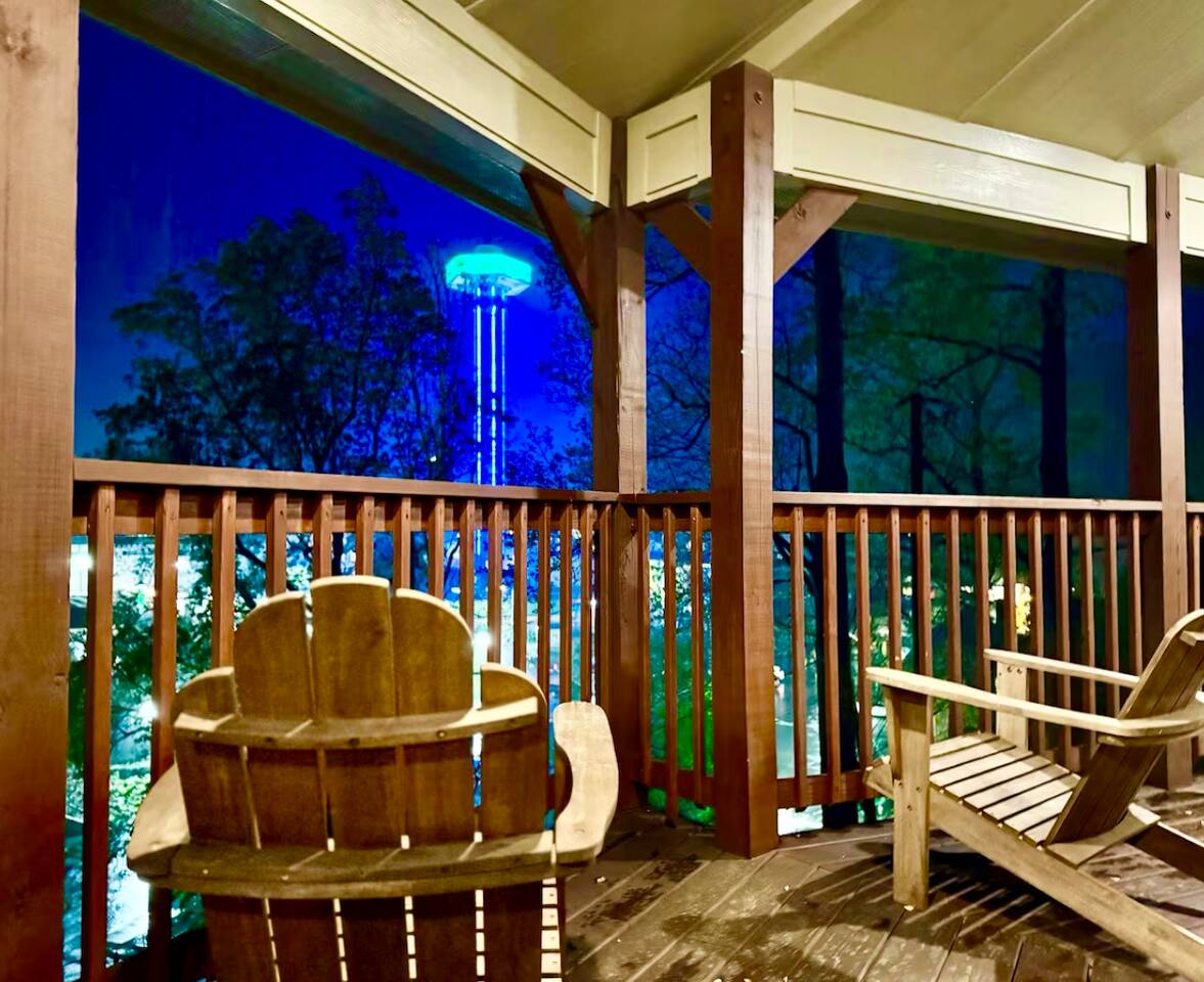 NEW Listing Special! Steps 2 Downtown with Hot Tub